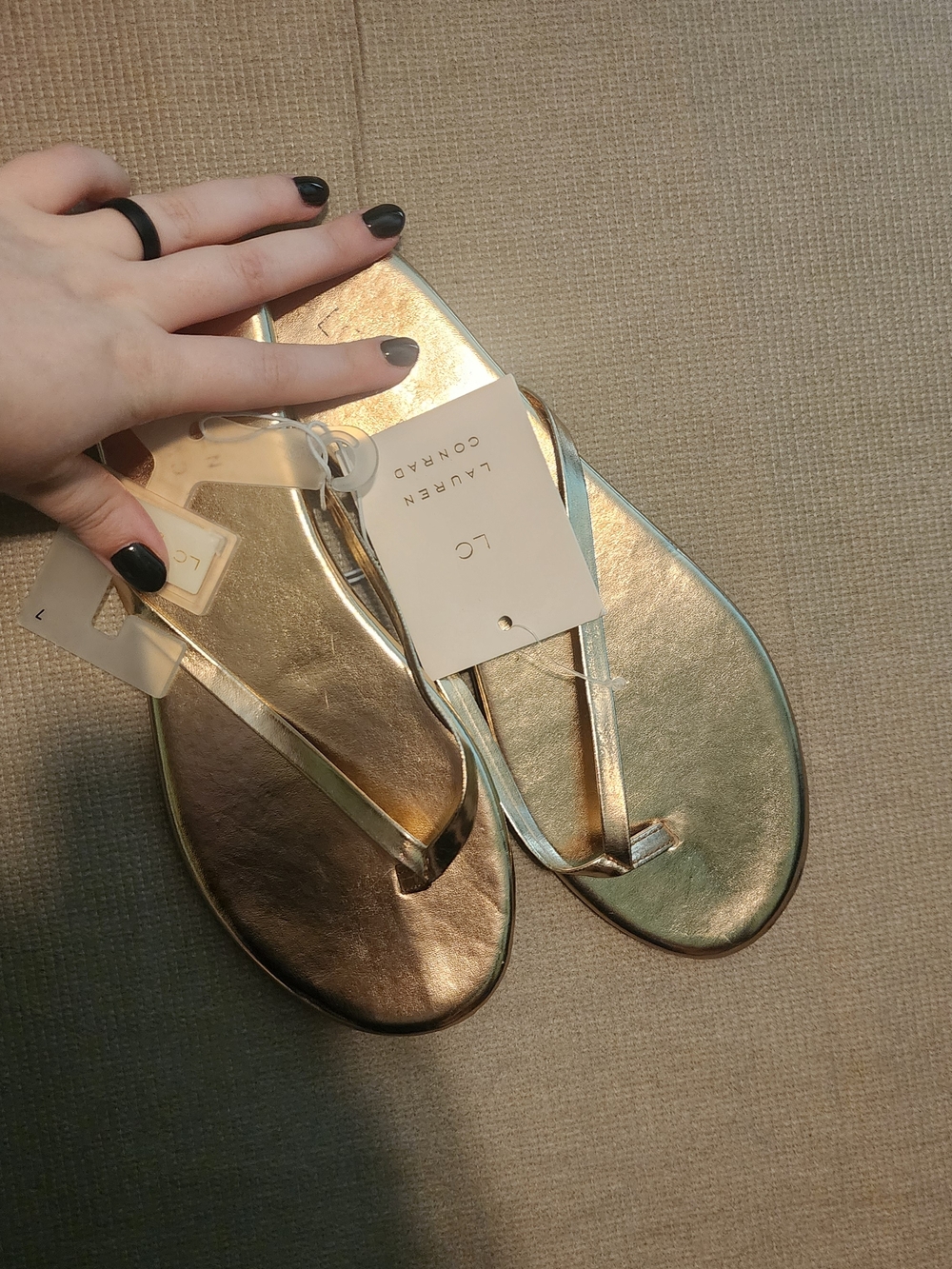 Lauren Conrad LC Gold Metallic Thong Sandals Women's Size 7 NWT Summer Flip Flop
